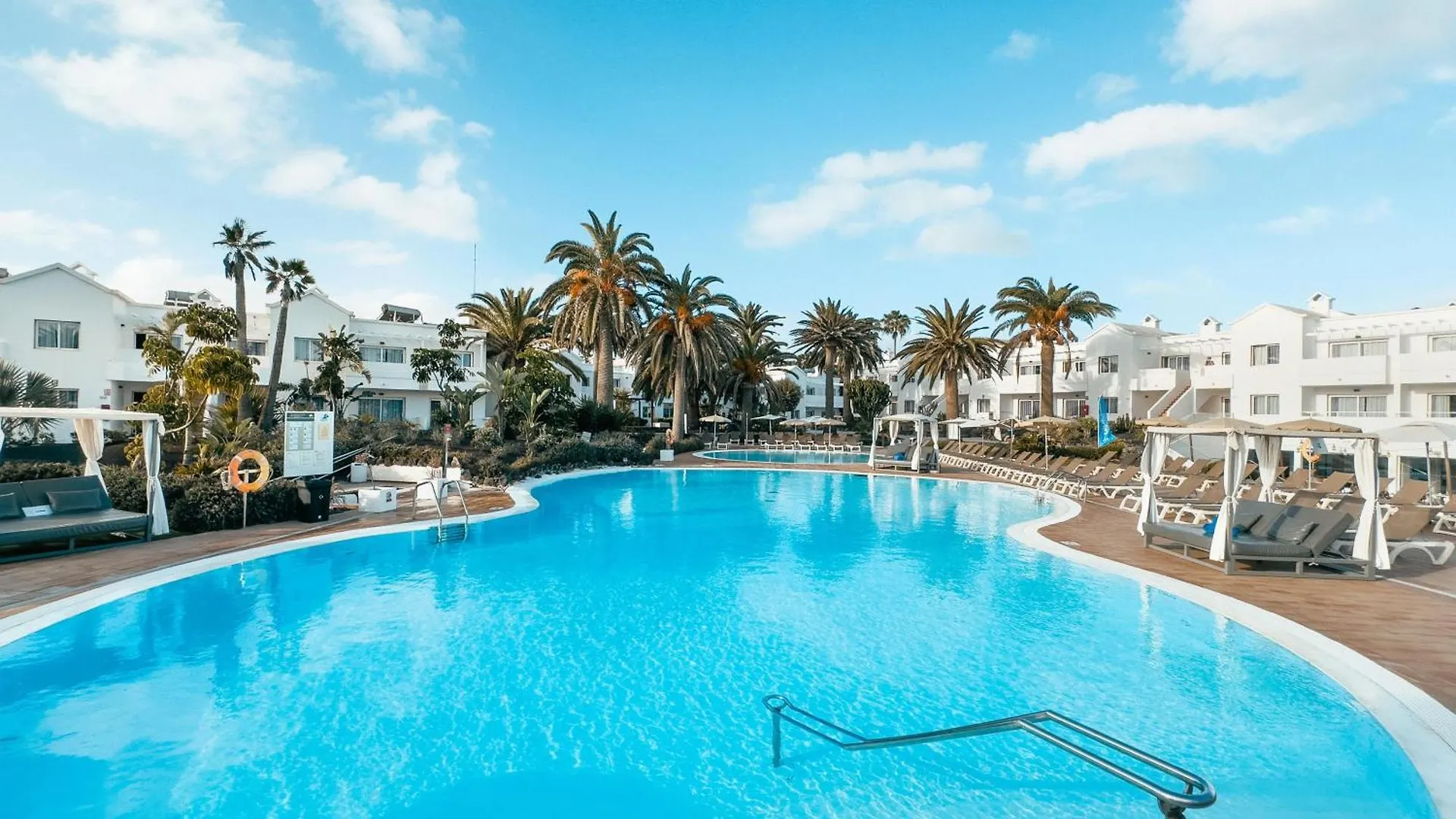 Labranda Corralejo Village